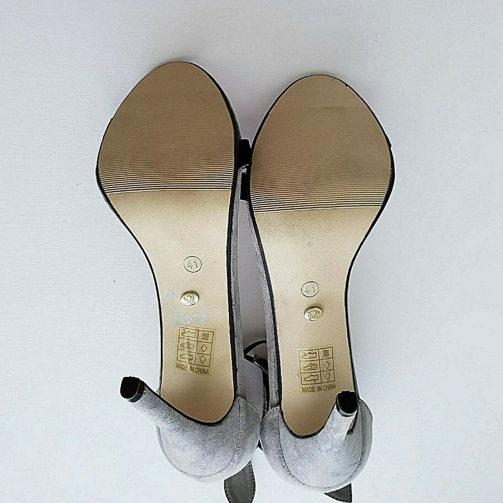 Marquiiz Grey Petal High Heel Stiletto Shoes - Picture 5 of 8